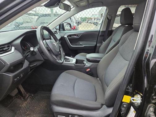 Midnight Black Metallic 2022 Toyota RAV4 XLE