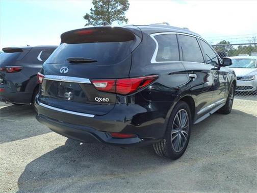 2017 INFINITI QX60 Base