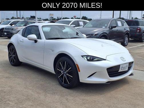 Snowflake White Pearl Mica 2025 Mazda MX-5 Miata RF Grand Touring