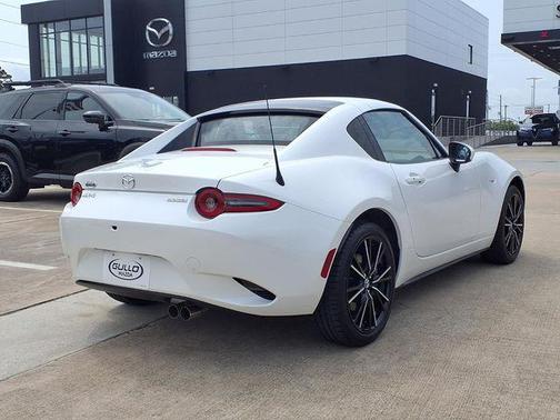 Snowflake White Pearl Mica 2025 Mazda MX-5 Miata RF Grand Touring
