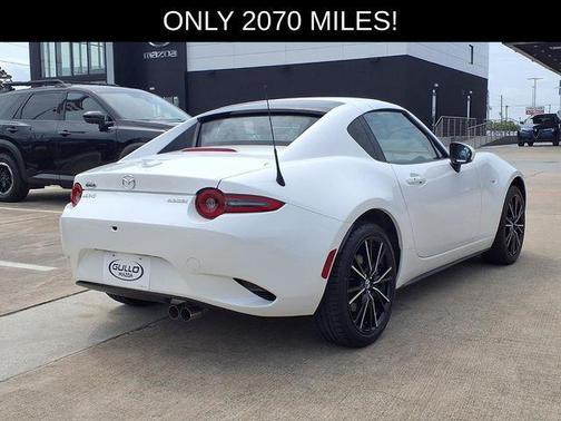 Snowflake White Pearl Mica 2025 Mazda MX-5 Miata RF Grand Touring