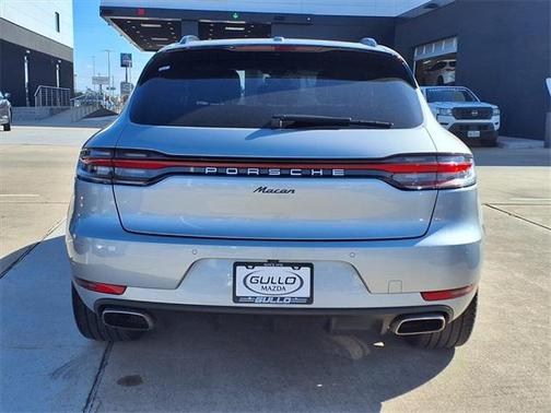 2021 Porsche Macan Base