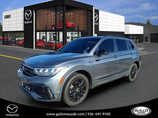 Platinum Gray Metallic 2022 Volkswagen Tiguan 2.0T SE R-Line Black 4MOTION