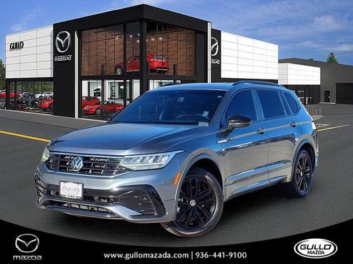 Platinum Gray Metallic 2022 Volkswagen Tiguan 2.0T SE R-Line Black 4MOTION