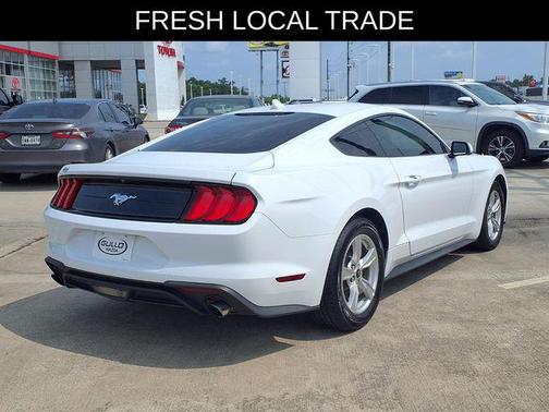 Oxford White 2021 Ford Mustang EcoBoost
