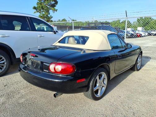 Brilliant Black Clearcoat 2001 Mazda MX-5 Miata Base