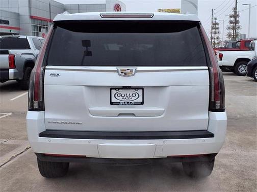 2019 Cadillac Escalade Luxury