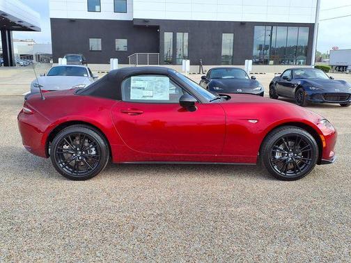 Soul Red Crystal Metallic 2026 Mazda MX-5 Miata Club