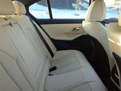 2024 BMW 330 i