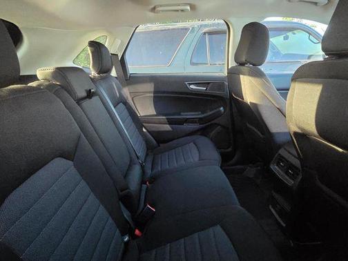 Agate Black 2020 Ford Edge SE
