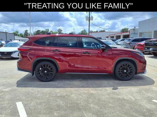 Pearl 2023 Toyota Highlander XSE
