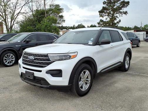 Oxford White 2020 Ford Explorer XLT