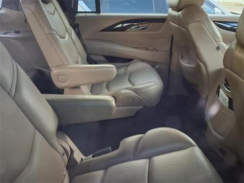 2018 Cadillac Escalade Platinum