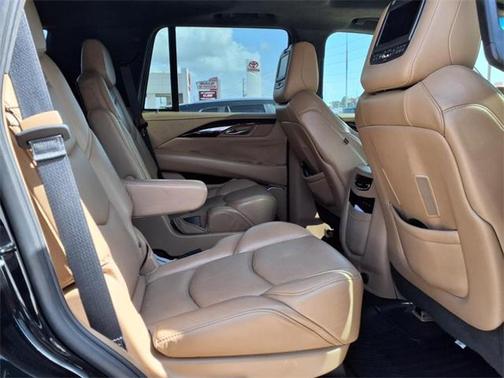2018 Cadillac Escalade Platinum
