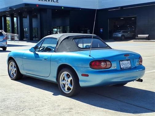 2001 Mazda MX-5 Miata Base