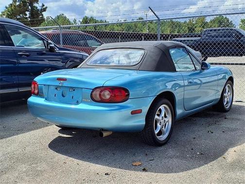 2001 Mazda MX-5 Miata Base