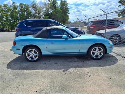2001 Mazda MX-5 Miata Base