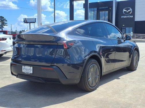 Stealth Grey 2026 Tesla Model Y Premium Rear-Wheel Drive