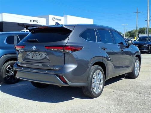 2022 Toyota Highlander Limited