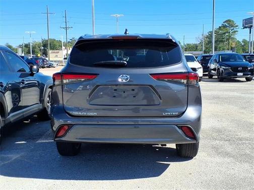 2022 Toyota Highlander Limited