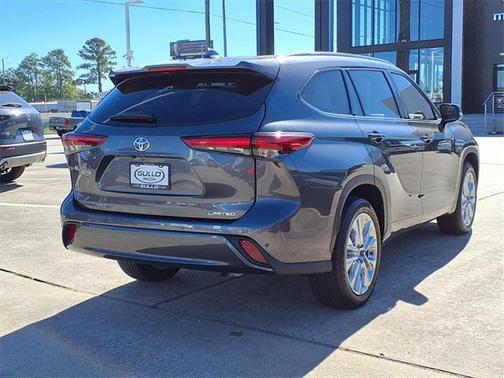 2022 Toyota Highlander Limited