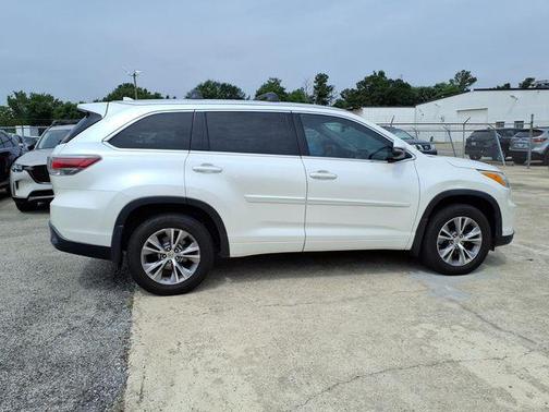 Blizzard Pearl 2014 Toyota Highlander XLE