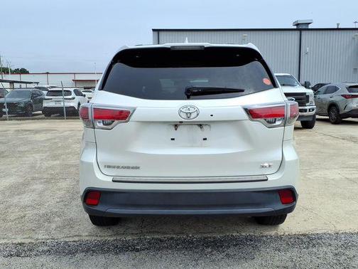 Blizzard Pearl 2014 Toyota Highlander XLE