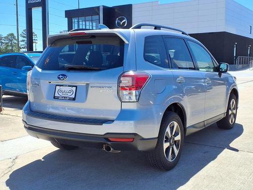 Ice Silver Metallic 2017 Subaru Forester 2.5i Limited
