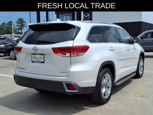 Blizzard Pearl 2017 Toyota Highlander Limited