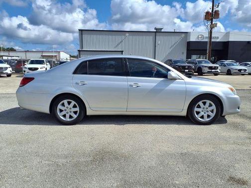 Classic Silver Metallic 2008 Toyota Avalon Touring