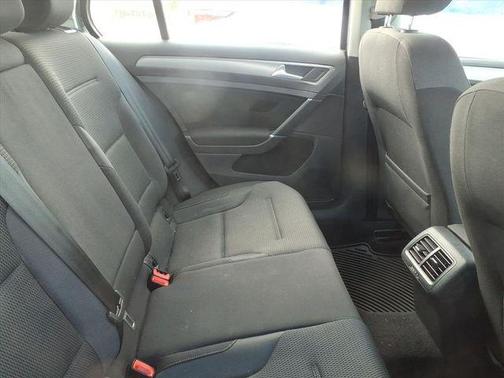 2016 Volkswagen Golf TSI S 4-Door