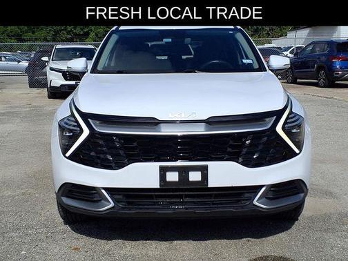 Glacial White Pearl 2025 Kia Sportage EX
