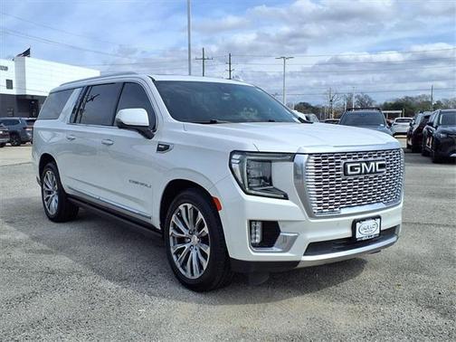 2022 GMC Yukon XL Denali