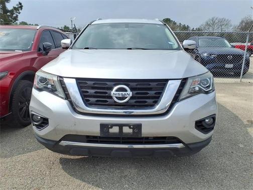 2019 Nissan Pathfinder SL