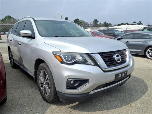 2019 Nissan Pathfinder SL