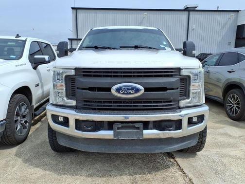 Oxford White 2019 Ford F-250 XL