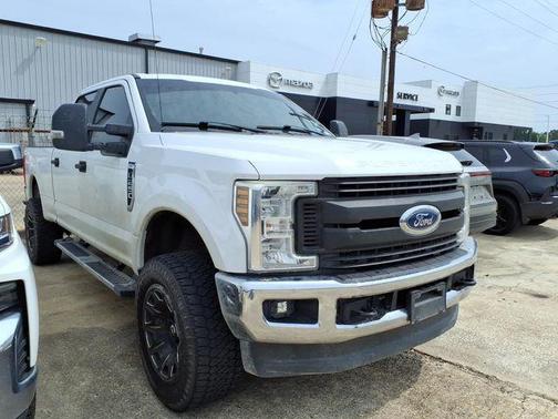 Oxford White 2019 Ford F-250 XL