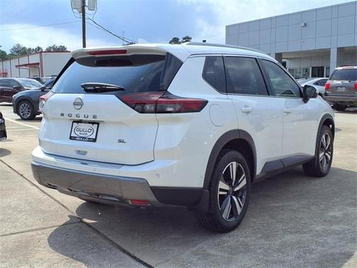 2024 Nissan Rogue SL