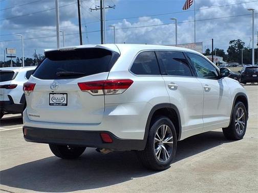 2018 Toyota Highlander LE