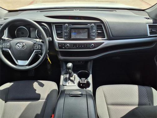 2018 Toyota Highlander LE