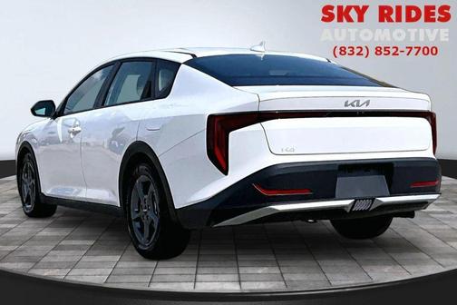 2025 Kia K4 LXS