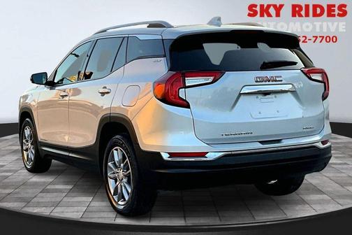 2022 GMC Terrain SLT