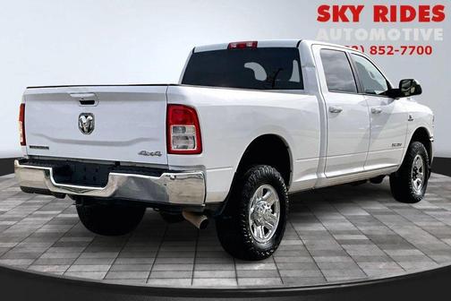 2020 RAM 2500 Big Horn Crew Cab 4X4 6'4' Box