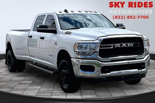 Bright White Clearcoat 2021 RAM 3500 Tradesman Crew Cab 4x4 8' Box