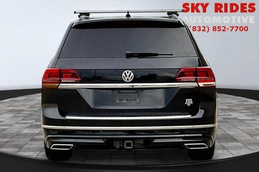 Deep Black Pearl 2020 Volkswagen Atlas 3.6L SE w/Technology