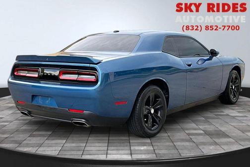 Frostbite 2021 Dodge Challenger SXT
