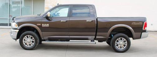 2017 RAM 2500 Laramie Crew Cab 4x4 6'4' Box
