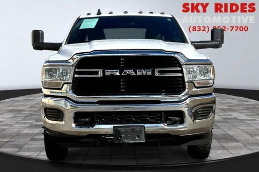 2021 RAM 3500 Big Horn Crew Cab 4x4 8' Box