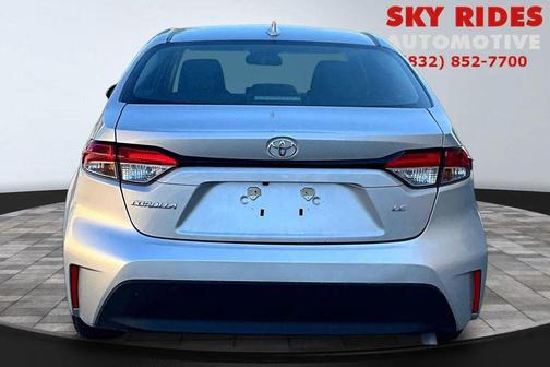 Classic Silver Metallic 2025 Toyota Corolla LE