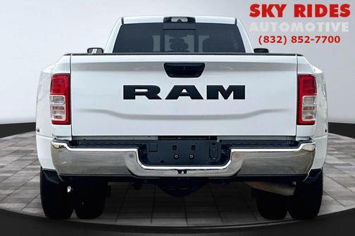 Bright White Clearcoat 2024 RAM 3500 Tradesman Crew Cab 4x4 8' Box